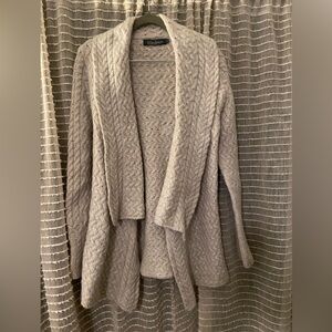Very nice, excellent quality Ireland made sweater